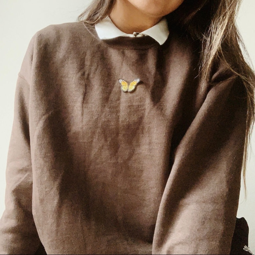 n e w | beige butterfly crewneck sweatshirt🤎 - Picture 2 of 2